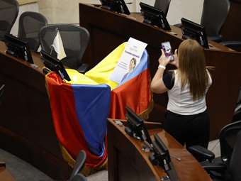 Κολομβία: Ακυρώθηκε η καταδίκη του πρώην προέδρου Ουρίμπε για διαφθορά και δωροδοκία