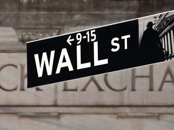 Με κέρδη έκλεισε η Wall - Άνοδος άνω των 300 μονάδων ο Dow και έβδομη σερί κερδοφόρα ημέρα