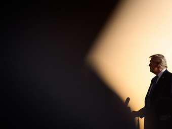 ΗΠΑ: Δισεκατομμυριούχοι και CEO υιοθετούν προσεκτική στάση καθώς ο Τραμπ δεσμεύεται για "εκδίκηση"