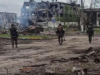 Επιδρομή της Ουκρανίας με drones στη Ρωσία: Ένας νεκρός στη Ραστόφ - Πυρκαγιά σε σιδηροδρομικό σταθμό