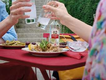 Ούζο 12: Αύξηση πωλήσεων κατά 10% το 2025