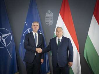 Η Ουγγαρία δεν θα εμποδίσει τη στήριξη του ΝΑΤΟ στην Ουκρανία - Τι εξασφάλισε σε αντάλλαγμα ο Όρμπαν