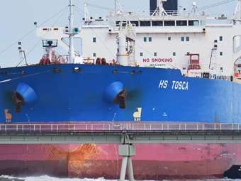 Το γαλλικό Πολεμικό Ναυτικό οδηγεί το ύποπτο ρωσικό δεξαμενόπλοιο του "σκιώδους στόλου" GRINCH στο λιμάνι Μασσαλία-Φος