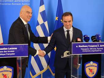 Η Ελλάδα υπέγραψε συμφωνία με τη Γαλλία για την αγορά 16 αντιπλοϊκών πυραύλων Exocet