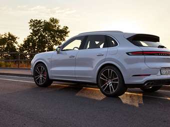 Η ηλεκτρική Porsche Cayenne ξεκίνησε δοκιμές και υπάρχουν φωτογραφίες