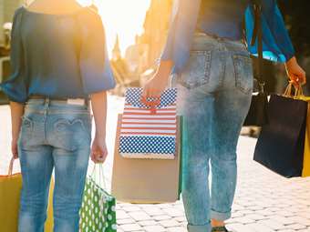 ΗΠΑ: Απρόσμενο "άλμα" του καταναλωτικού κλίματος τον Ιούνιο