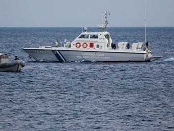 Επιχείρηση διάσωσης από το λιμενικό στα Χανιά – Σκάφος με δύο τουρίστες έπλεε ακυβέρνητο