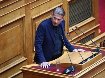 Πλεύση Ελευθερίας: Παραιτείται από βουλευτής ο Διαμαντής Καραναστάσης