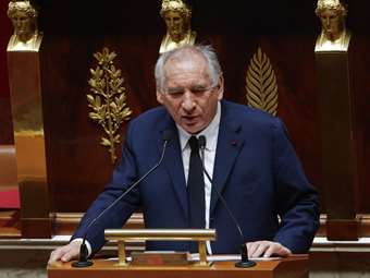 Ψήφος εμπιστοσύνης - Μπαϊρού: Η Γαλλία δεν έχει ισοσκελισμένο προϋπολογισμό εδώ και 51 χρόνια