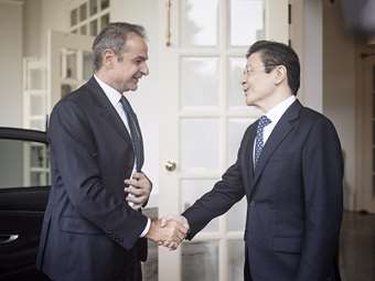 Συνάντηση Κ. Μητσοτάκη με τον πρωθυπουργό της Σιγκαπούρης με επίκεντρο τις προοπτικές ενίσχυσης της διμερούς συνεργασίας