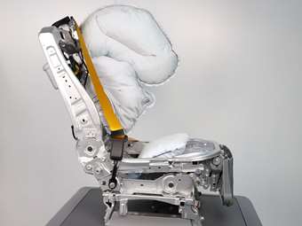 Τι είναι τα καθίσματα μηδενικής βαρύτητας και ποια εταιρεία τα εξελίσσει