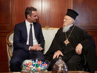 Συνάντηση Κυρ. Μητσοτάκη με τον Οικουμενικό Πατριάρχη Βαρθολομαίο στην Ελβετία