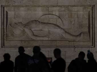 Νέοι πολιτικοί τριγμοί για τον Άγνωστο Στρατιώτη - Η ανταλλαγή ανακοινώσεων Δένδια-Δούκα και το πρώτο κρας τεστ