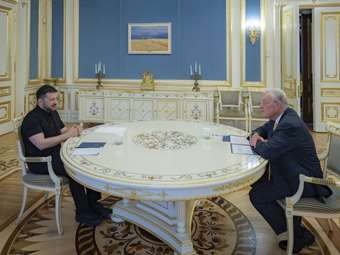 Ζελένσκι: Ο πρόεδρος Τραμπ έχει την ισχύ να υποχρεώσει τη Ρωσία να δεχτεί την ειρήνη