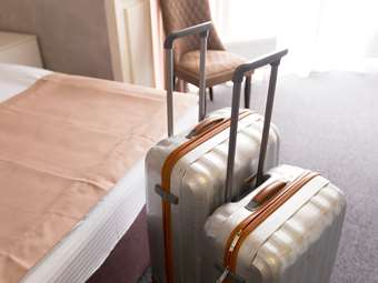 Υποχώρηση σε τιμές, οριακή αύξηση στις πληρότητες: Τι δείχνουν τα στοιχεία της AirDNA για την αγορά των βραχυχρόνιων μισθώσεων στην Ελλάδα τον Οκτώβριο