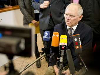 Γερμανοί πολιτικοί τιμούν τη μνήμη του Β. Σόιμπλε