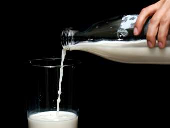 Γιατί το γάλα υψηλής παστερίωσης "κλέβει" χώρο από το φρέσκο στα ψυγεία