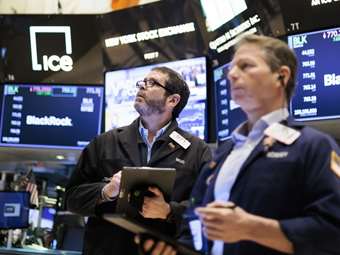 Με νέο ιστορικό υψηλό "αποχαιρέτισαν" τον Φεβρουάριο S&amp;P 500 και Nasdaq - Τετράμηνο ανοδικό σερί για Dow