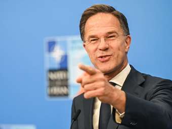 Ρούτε: Πάνω από τους μισούς συμμάχους του ΝΑΤΟ θα βοηθήσουν την Ουκρανία να αγοράσει αμερικανικά όπλα