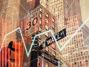 Ανοδικά η Wall, ξεπερνώντας την "προσγείωση στην πραγματικότητα" από τη Fed