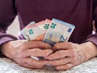 Δημοσκόπηση: Μη βιώσιμα τα συνταξιοδοτικά τους συστήματα πιστεύουν οι Ευρωπαίοι