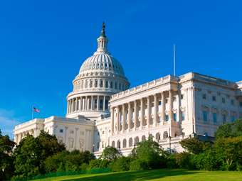 ΗΠΑ: Αμυντικό νομοσχέδιο μπλοκάρει πιθανό σχεδιασμό Τραμπ για απόσυρση στρατευμάτων από την Ευρώπη