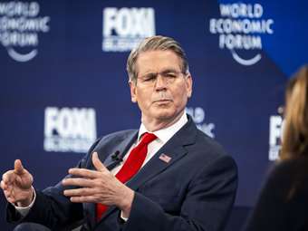 Μπέσεντ προς Ευρώπη: Ας περιμένει να ακούσει το επιχείρημα του Τραμπ για τη Γροιλανδία