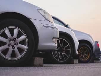 Ευρώπη: Πτώση πωλήσεων αυτοκινήτων για πρώτη φορά σε 17 μήνες τον Δεκέμβριο - Μειωμένος ενθουσιασμός για ηλεκτρικά οχήματα