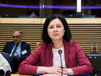 ΕΕ: Το Twitter επέλεξε την αντιπαράθεση εγκαταλείποντας τον κώδικα καλής πρακτικής για την παραπληροφόρηση