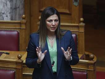 Σ. Ζαχαράκη: Εξοπλίζουμε με 10.000 απινιδωτές τα σχολεία μας για την ασφάλεια των παιδιών μας