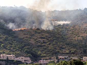 Ιταλία: Πυρκαγιά στο νότιο τμήμα της χώρας - Απομακρύνθηκαν 1.000 τουρίστες