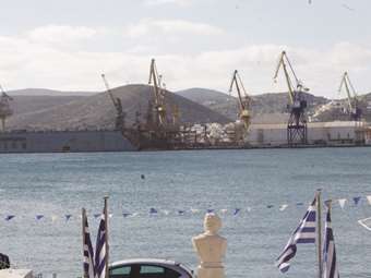 H πρώτη μεγάλη επισκευή επιβατηγού πλοίου από τα ναυπηγεία Σύρου