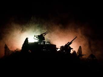 Ραγδαία αύξηση των παγκόσμιων στρατιωτικών δαπανών το 2024: Η μεγαλύτερη άνοδος από το τέλος του Ψυχρού Πολέμου