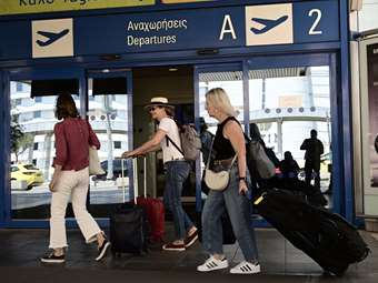 Κατά 13% αυξήθηκε η επιβατική κίνηση στα αεροδρόμια της χώρας στο πρώτο πεντάμηνο