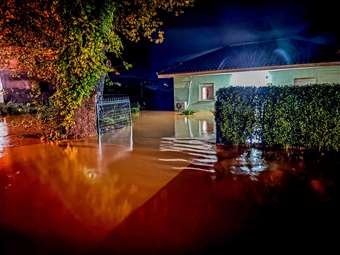 Τεράστιες οι καταστροφές από τις πλημμύρες στη Δυτική Ελλάδα – Κλιμάκιο της Πολιτικής Προστασίας στην Κέρκυρα, του ΠΑΣΟΚ στη Φιλιππιάδα