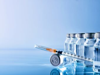 Τρίτη δόση: Γιατί αποφασίστηκε στους 3 μήνες και η σχέση με την Όμικρον