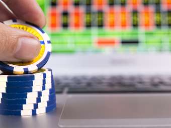 Αναδιατάξεις και νέοι παίκτες στην αγορά τυχερών παιχνιδιών