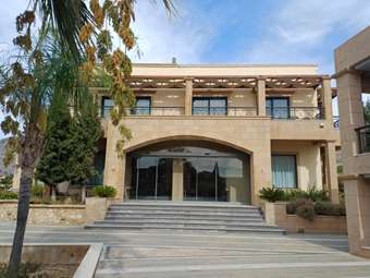 Πλειστηριασμοί: Νέα σφυριά για ΕΝΚΛΩ και για 5άστερο ξενοδοχείο στη Ρόδο