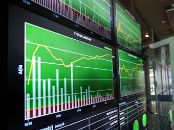 Καθησυχαστικά για τις αγορές τα πρώτα δείγματα γραφής Τραμπ