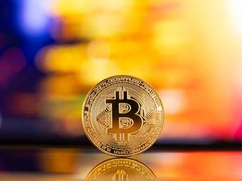 Bloomberg: Η Κίνα κατηγορεί τις ΗΠΑ ότι ενορχήστρωσαν την κλοπή $13 δισ. σε Bitcoin