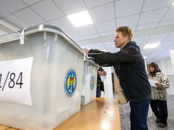 Εκλογές Μολδαβίας: Νίκη για το κυβερνών φιλοευρωπαϊκό κόμμα με 50% - Συντριβή για το φιλορωσικό "Πατριωτικό Μπλοκ"