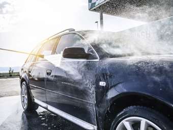 Κάνει να πλένουμε το αυτοκίνητο στον καύσωνα;