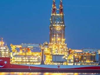 Με αναμμένες μηχανές το τουρκικό γεωτρύπανο Αμπντουλχαμίντ Χαν – Αναμένει "σινιάλο" Ερντογάν για την κυπριακή ΑΟΖ