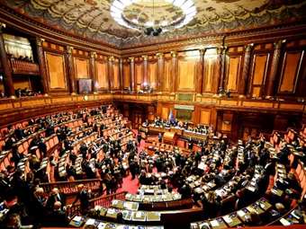 Βίαιο επεισόδιο στην ιταλική Βουλή εις βάρος βουλευτή των Πέντε Αστέρων