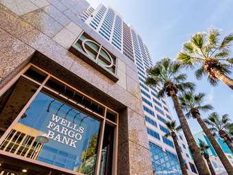 Wells Fargo: Αύξηση κερδών το α' τρίμηνο - Χαμηλότερη ανάπτυξη της οικονομίας βλέπει ο CEO