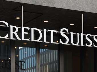 Η Credit Suisse βρήκε "σωσίβιο" - Τώρα πρέπει να ξανακερδίσει πελάτες