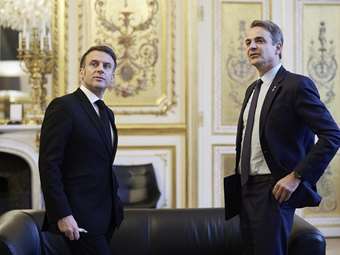 Συνάντηση Μητσοτάκη – Μακρόν: Συμφώνησαν για μεγαλύτερη δημοσιονομική ευελιξία στις αμυντικές δαπάνες - Επί τάπητος και οι Meteor