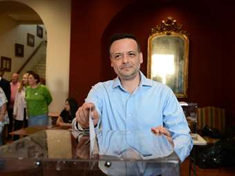 Εκλογές στο ΠΑΣΟΚ: Ψήφισε ο Χάρης Δούκας στο Πνευματικό Κέντρο του Δήμου Αθηναίων