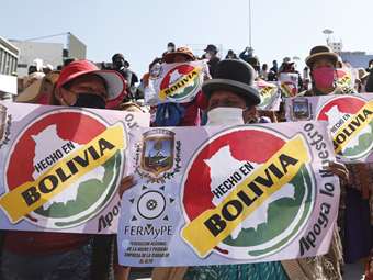 Βολιβία: Διαδηλώσεις κατά της κατάργησης των κρατικών επιδοτήσεων στα καύσιμα που διπλασίασαν τις τιμές των εισιτηρίων