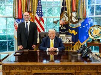 Ένας εκλεκτός του Τραμπ στο ΔΣ της Fed σε μια σημαντική συνεδρίαση